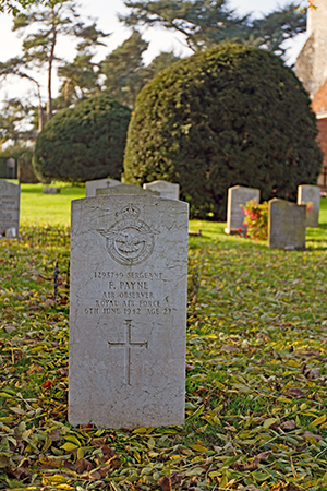 Headstone for Frederick Payne in Norton Churchyard CWGC